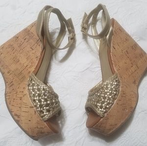 G By GUESS platform Wedges